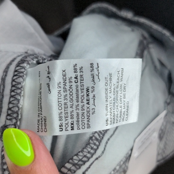 NWT WHITE HOUSE BLACK MARKET The High Rise Skinny Ankle Snake Print Jeans - Picture 15 of 16